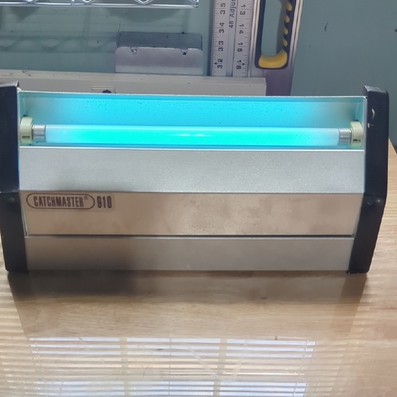 Catchmaster 910 Insect Trap - Picture 2 of 4